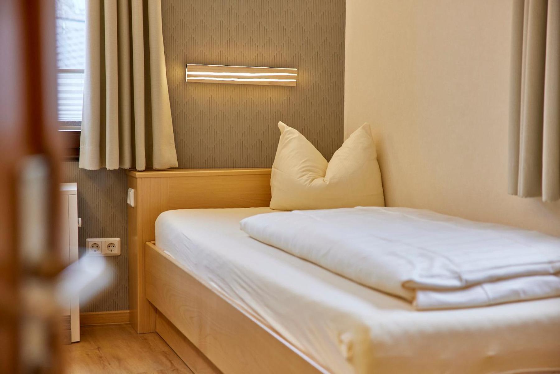 Hotel-Restaurant Ehses Zeltingen-Rachtig Εξωτερικό φωτογραφία